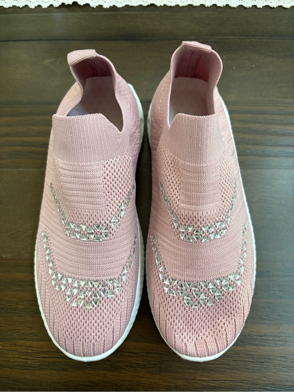 Women’s Slip-On Knit Sneakers in Dusty Pink